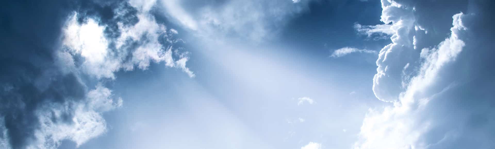 What is hybrid cloud?